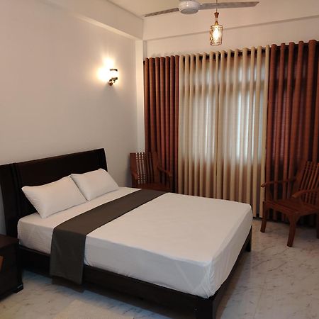 Diora Hotel Ratnapura Ngoại thất bức ảnh