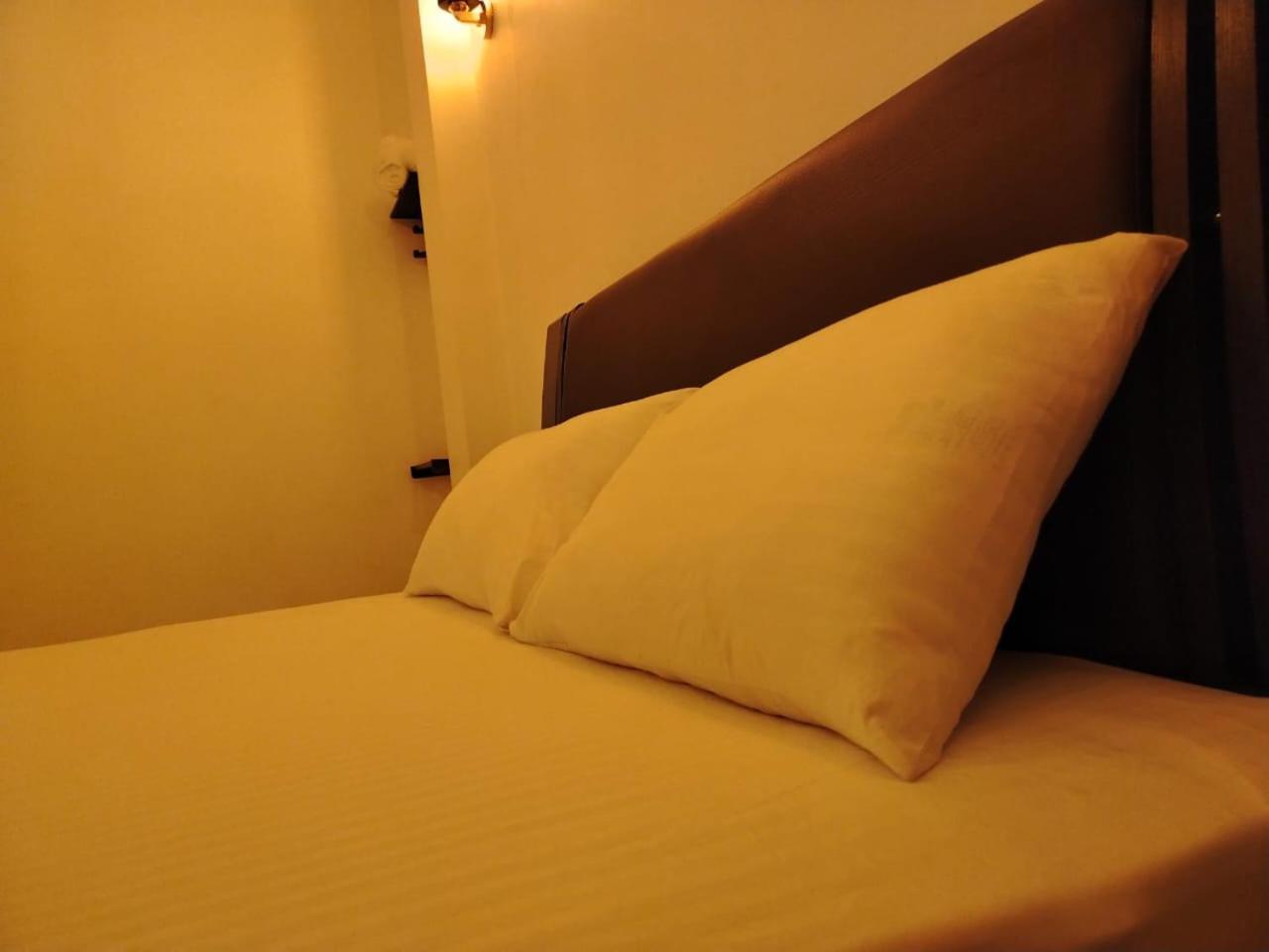 Diora Hotel Ratnapura Ngoại thất bức ảnh