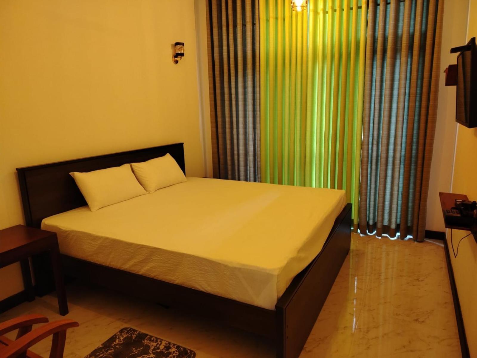 Diora Hotel Ratnapura Ngoại thất bức ảnh