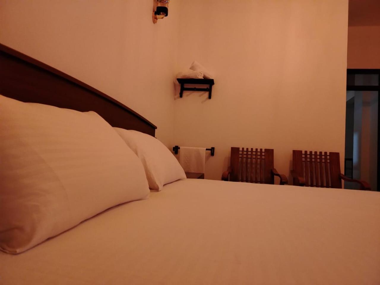 Diora Hotel Ratnapura Ngoại thất bức ảnh