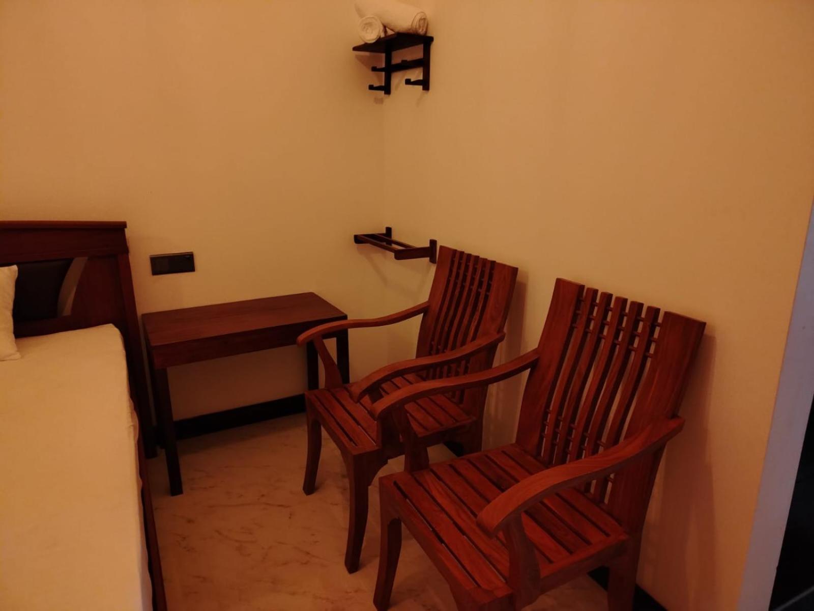 Diora Hotel Ratnapura Ngoại thất bức ảnh