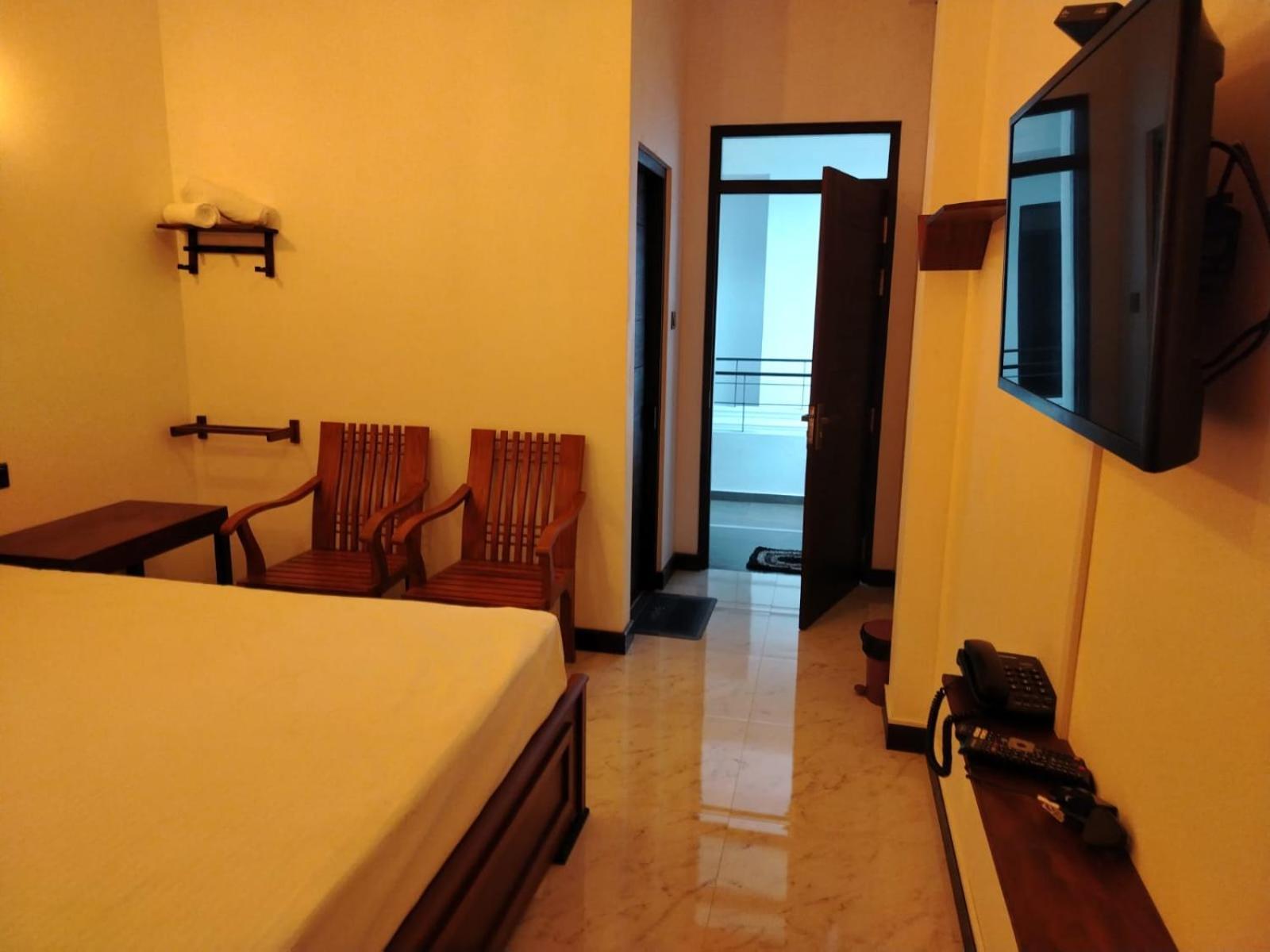 Diora Hotel Ratnapura Ngoại thất bức ảnh