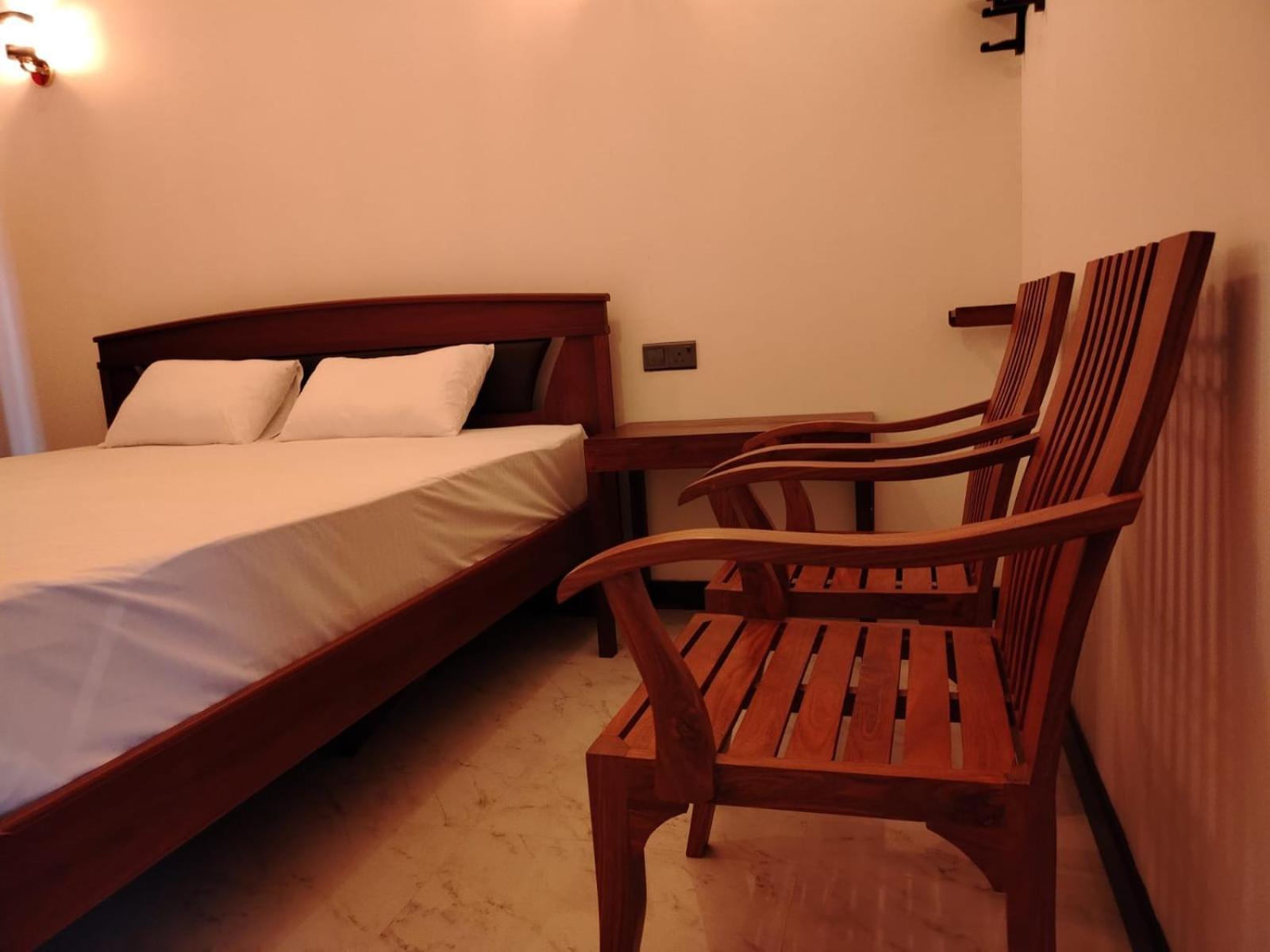 Diora Hotel Ratnapura Ngoại thất bức ảnh