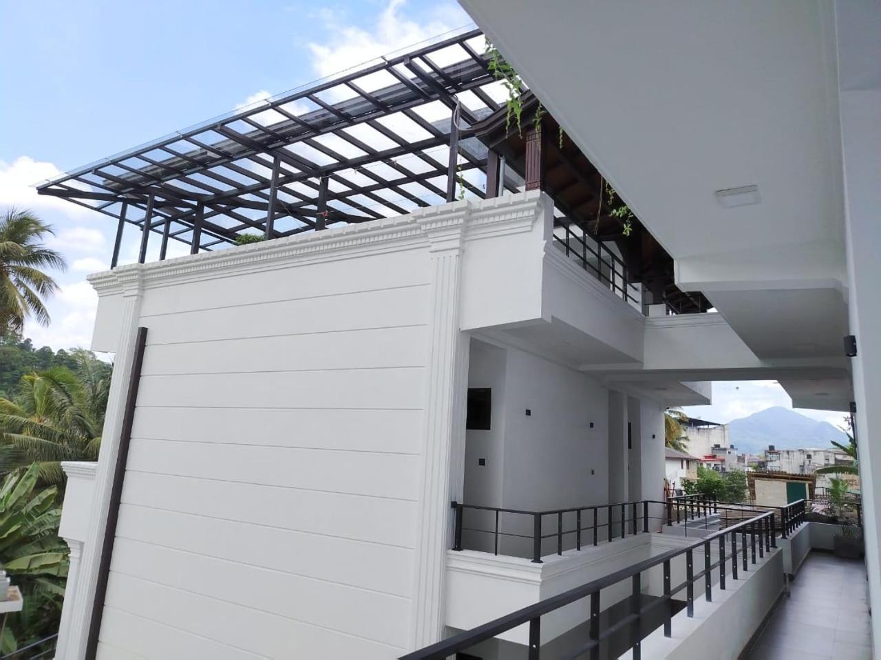 Diora Hotel Ratnapura Ngoại thất bức ảnh