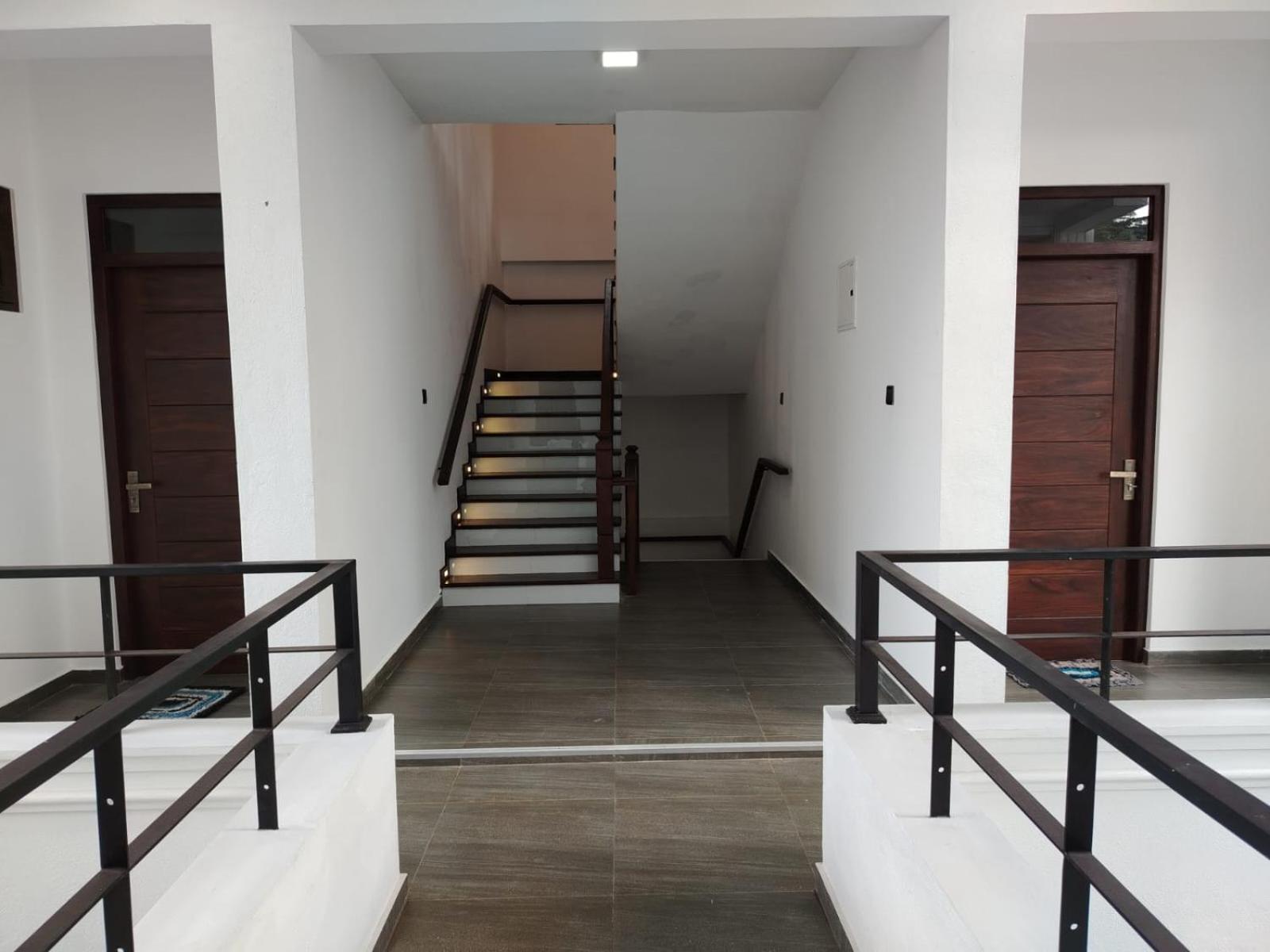 Diora Hotel Ratnapura Ngoại thất bức ảnh