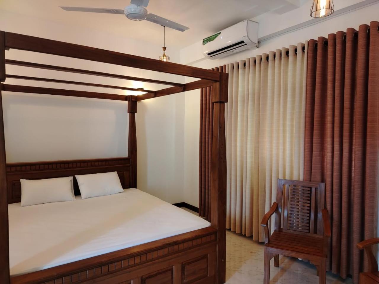 Diora Hotel Ratnapura Ngoại thất bức ảnh