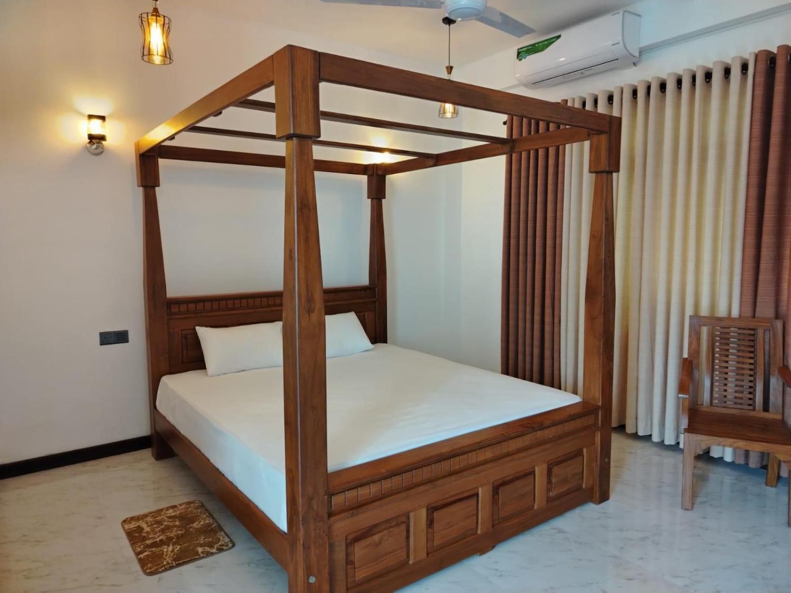 Diora Hotel Ratnapura Ngoại thất bức ảnh